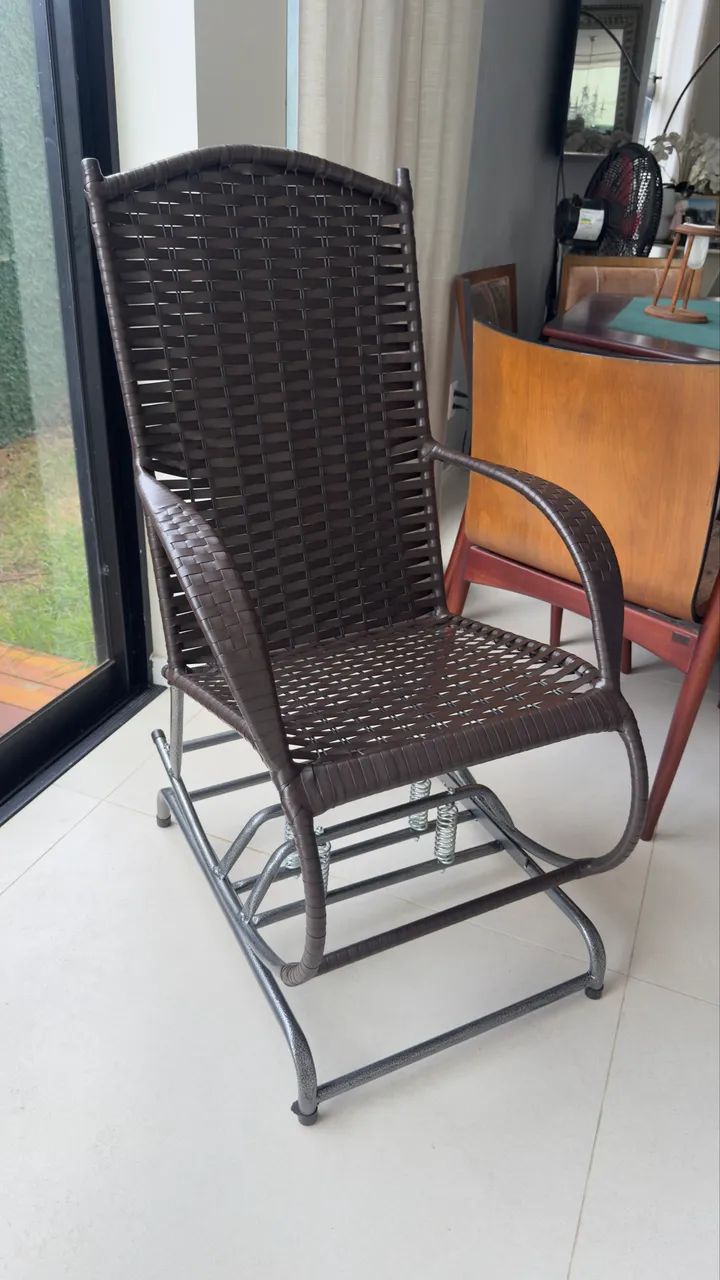 Cadeira de balanço 4 molas nova a pronta entrega 
