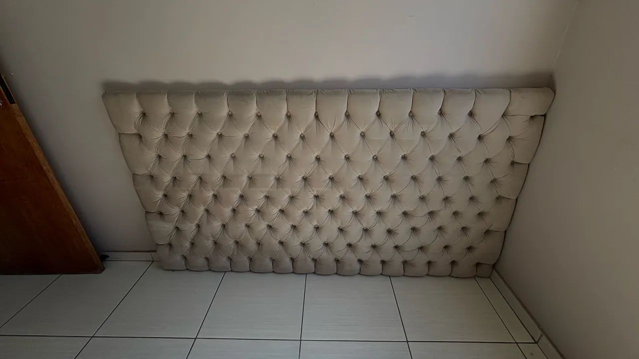 Cabeceira de cama acolchoada 