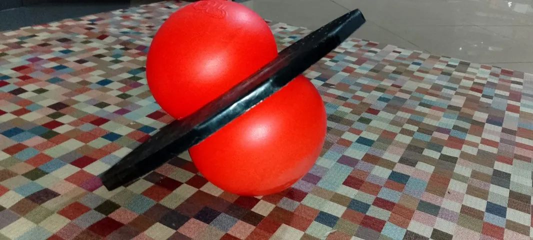 Pogobol laranja e preto. - Foto 2