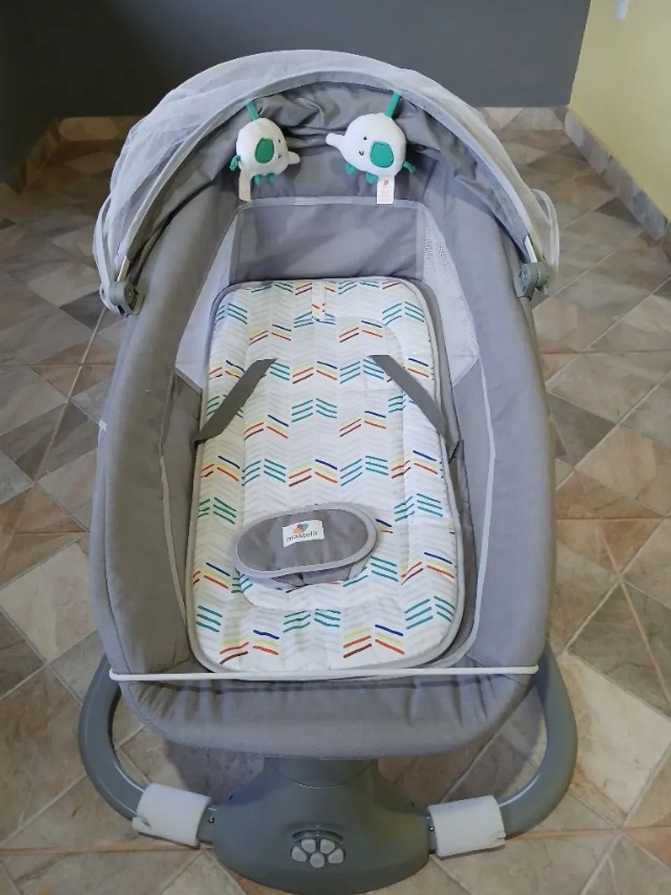 Cadeira de balanço para bebê  automática. - Foto 3