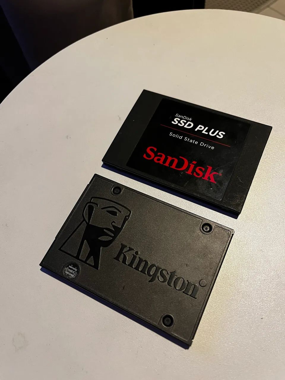 Dois SSD 240GB Sandisk e Kingston