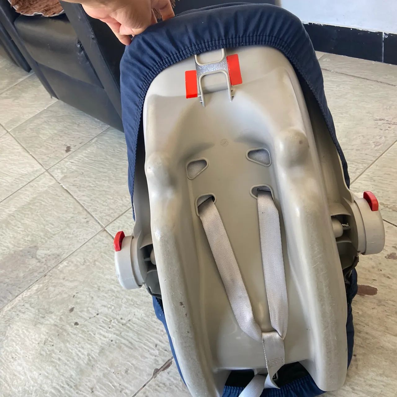 Bebê conforto com capa de proteção  - Foto 4