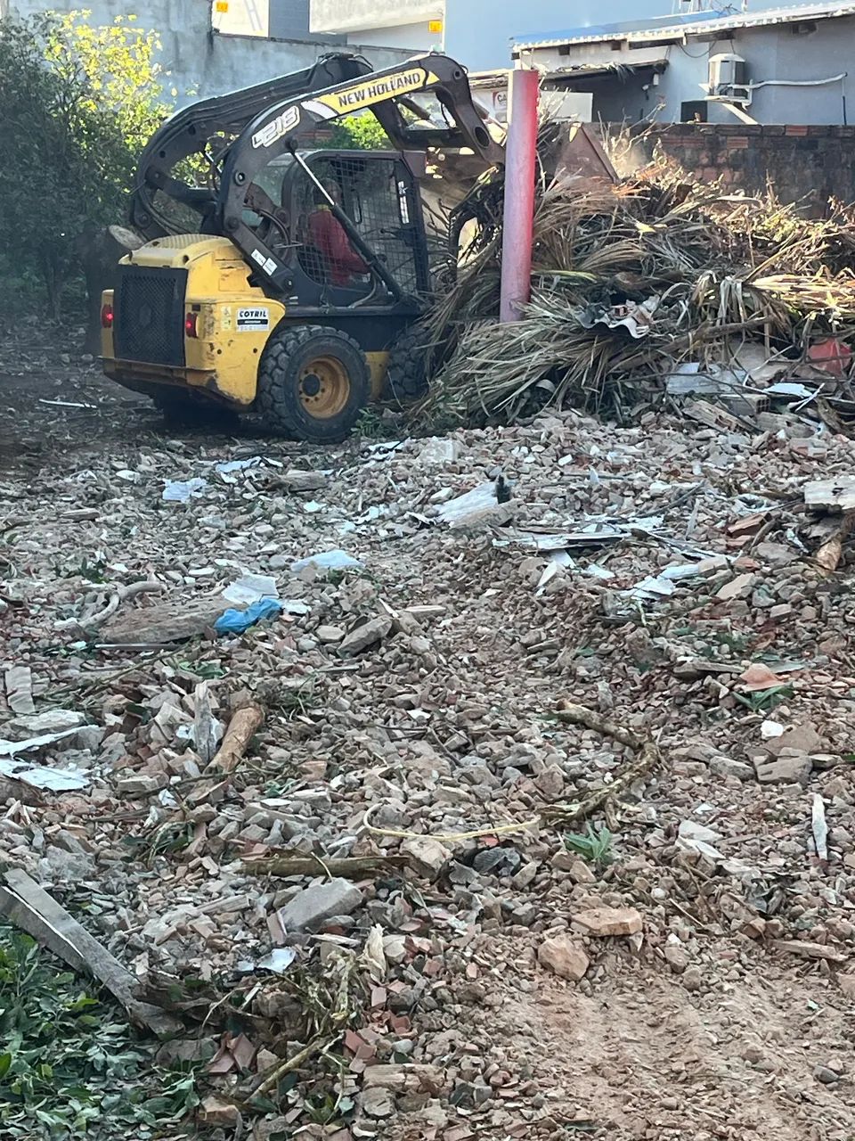 Aluguel de retroescavadeira e bobcat. - Foto 3