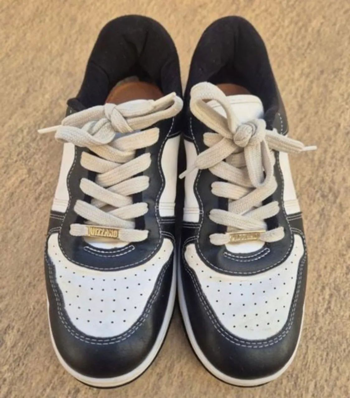 tênis vizzano preto e branco 39
