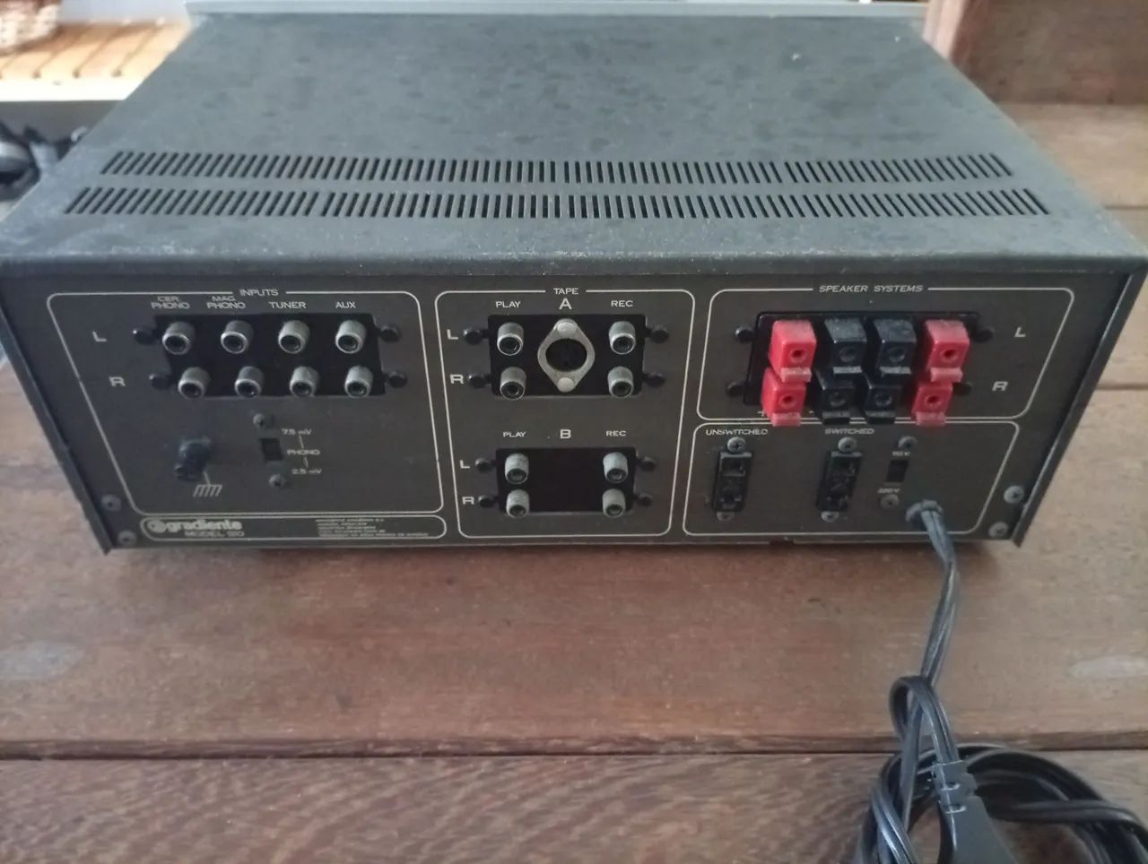 Amplificador Gradiente Model 120 - Foto 4