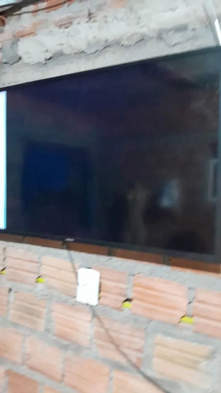 Vendo essa TV com defeitos 