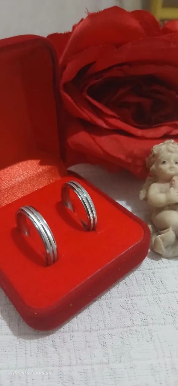 Alianças de compromisso,  namoro, noivado, casamento