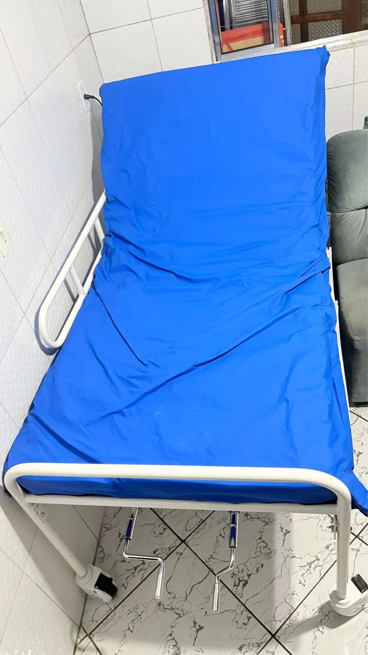 Cama hospitalar 2 manivelas  - Foto 3