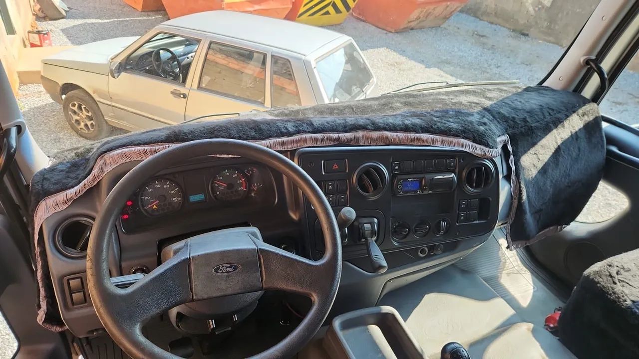 Caminhão Munck Ford/ cargo 