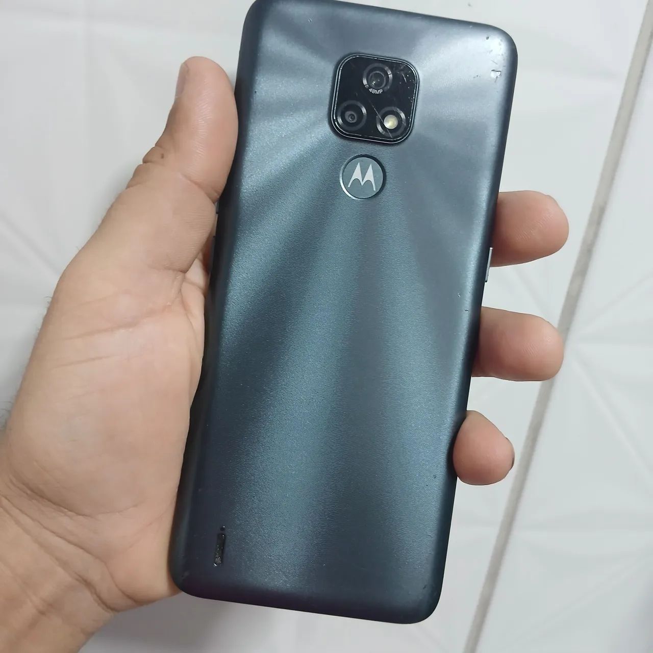 Motorola Moto E7 32gb (tela trincada) - Foto 2