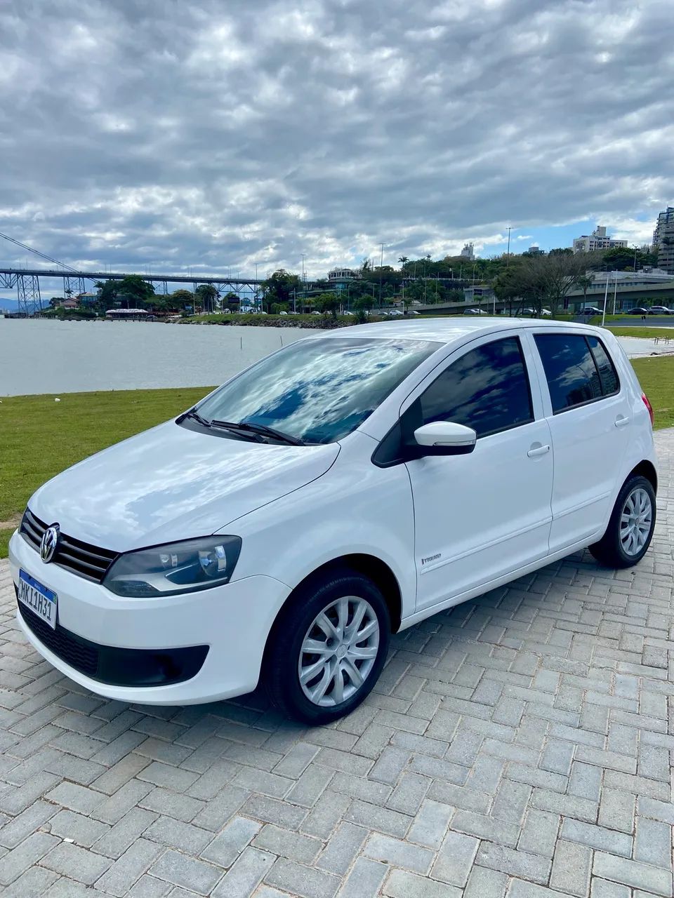 Volkswagen Fox 1.0 MI Total Flex 8V 5P 2012 - Foto 2