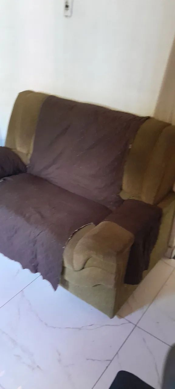 Vendo um conjunto de sofá bem conservado, apenas.! R$ 600 - Foto 5