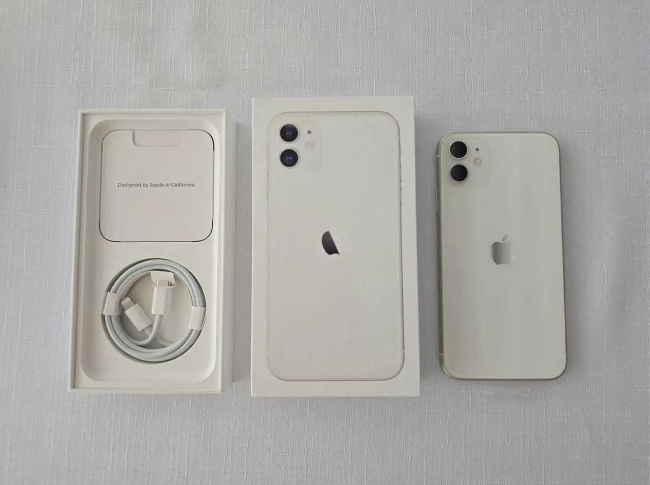 iPhone 11, white 64GB - Celulares e Smartphones - Centro, Campo