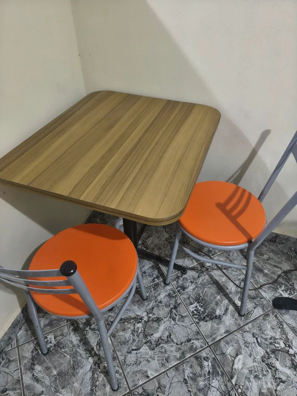 Mesa e Cadeiras