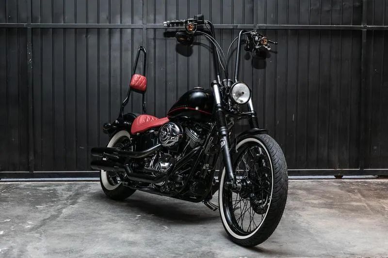 HARLEY-DAVIDSON BLACKLINE 2012 - Foto 2