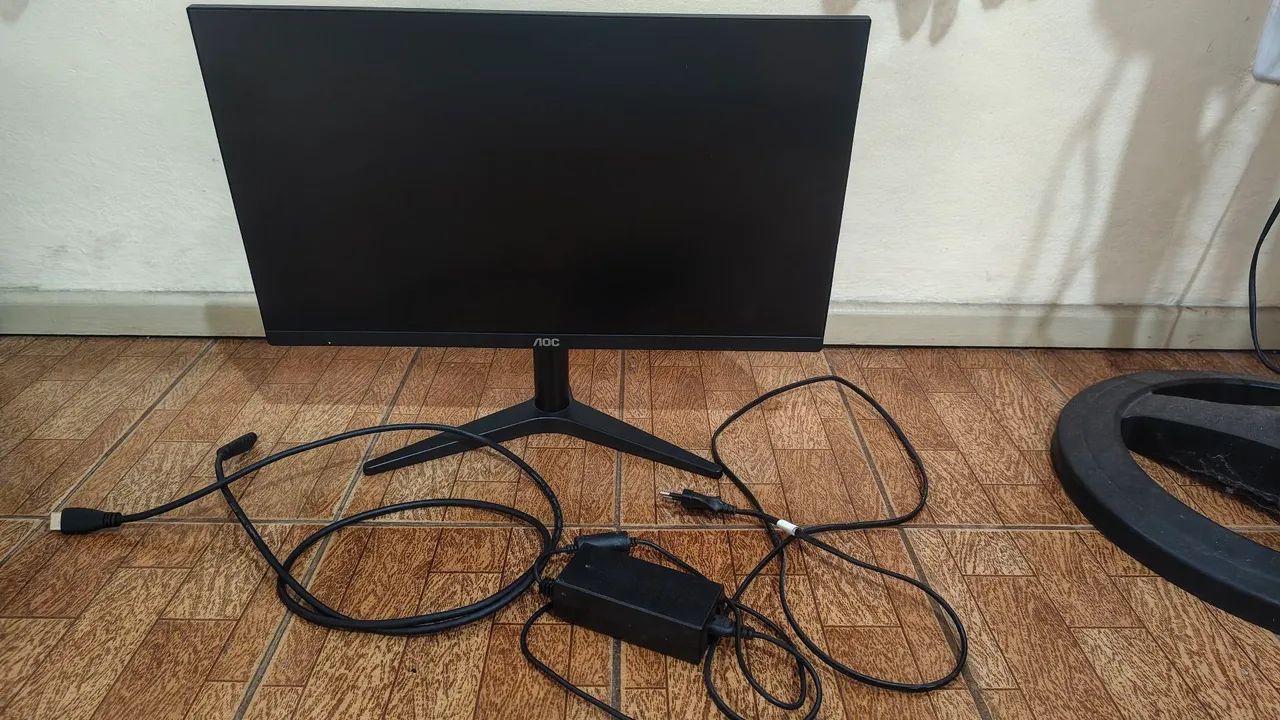 Monitor AOC de 21,5 polegadas resolução Full HD
