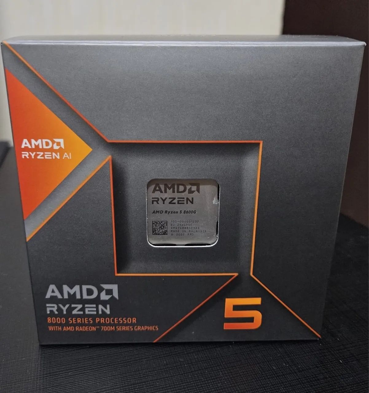 Processador AMD Ryzen 5 8600G - 6 Núcleos / 12 Threads + Radeon Graphics