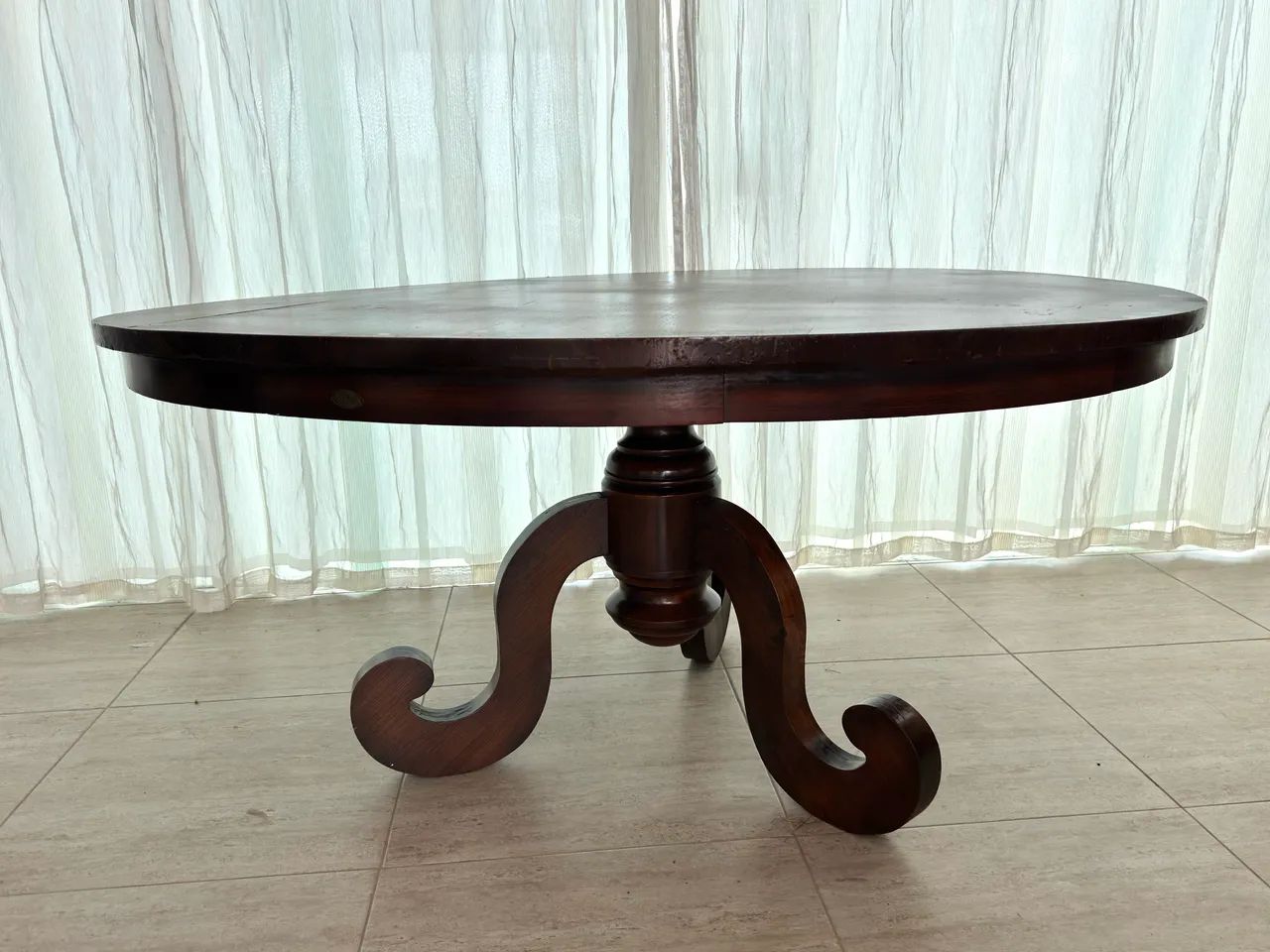 Mesa de Jantar Redonda em Madeira Maciça