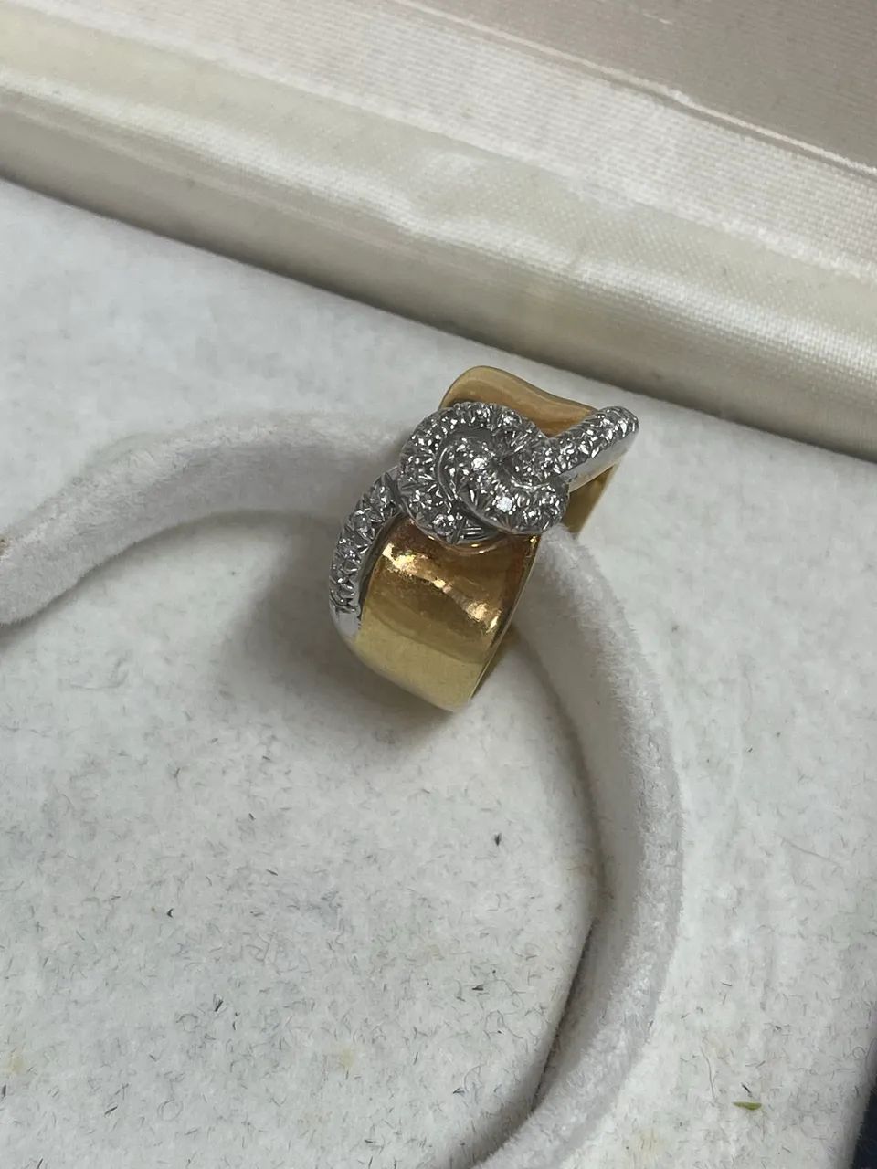 Anel ouro e diamantes alta joalheria  - Foto 2