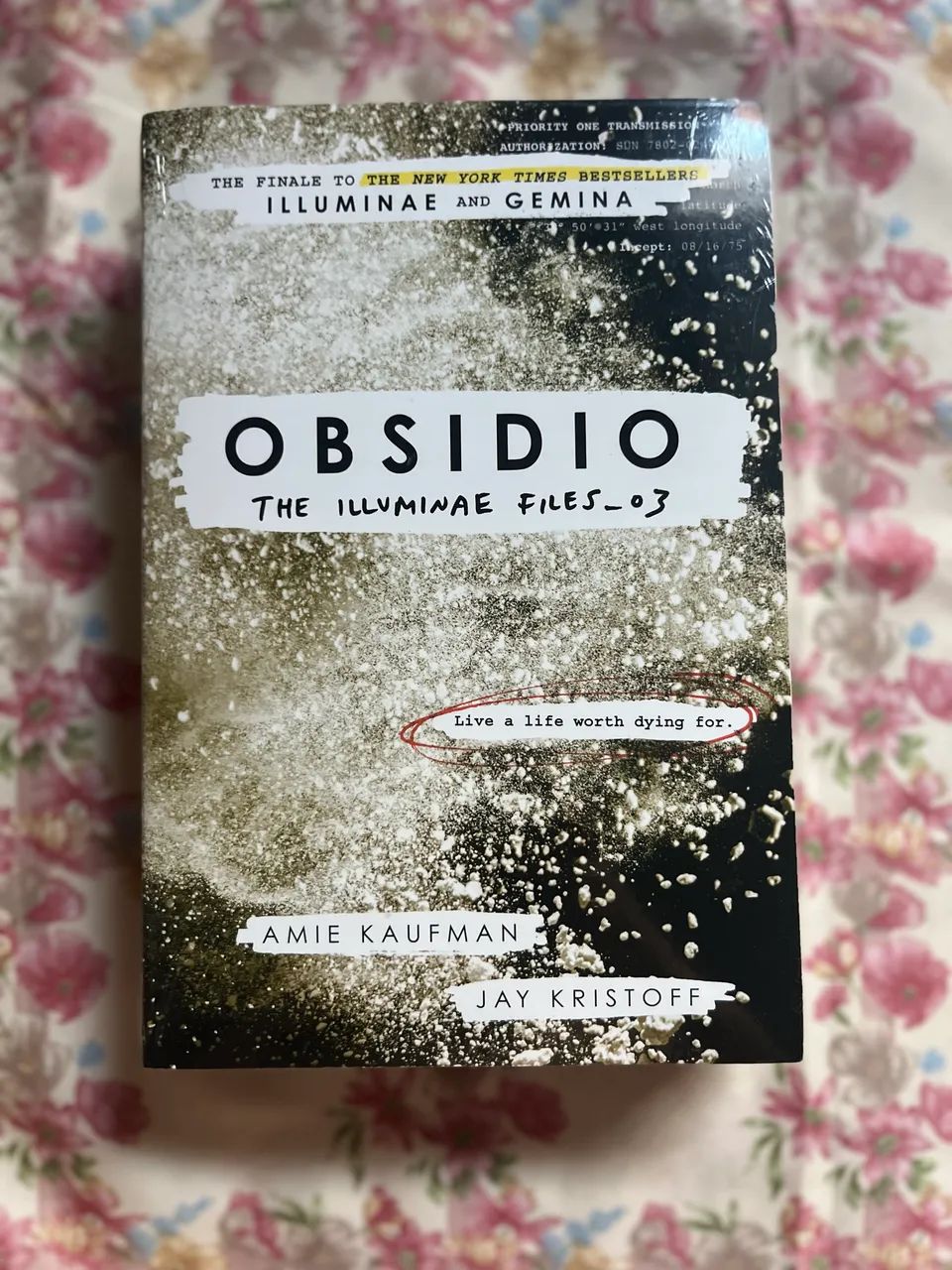 Livro Obsidio versão em inglês 