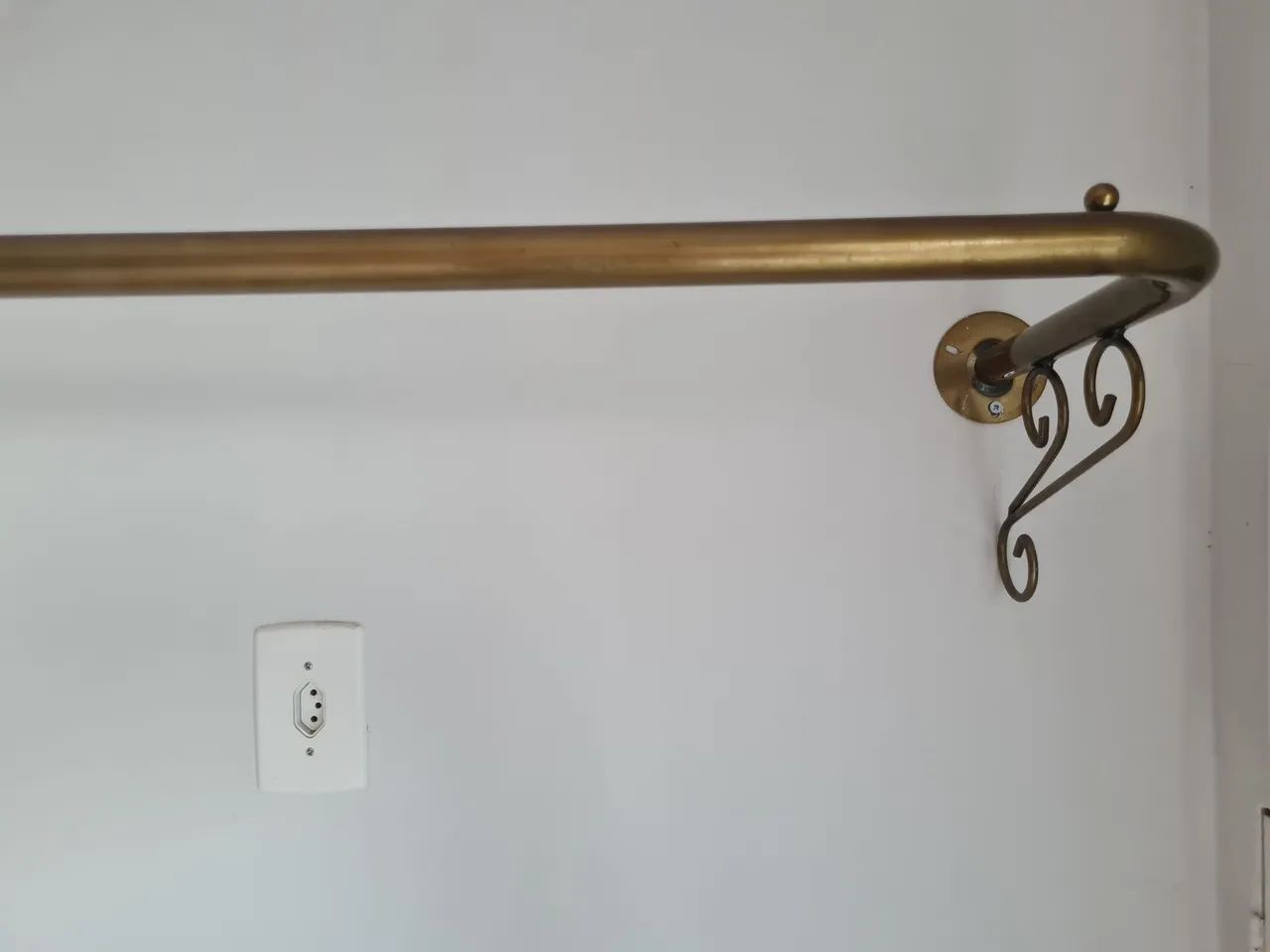 Arara de parede