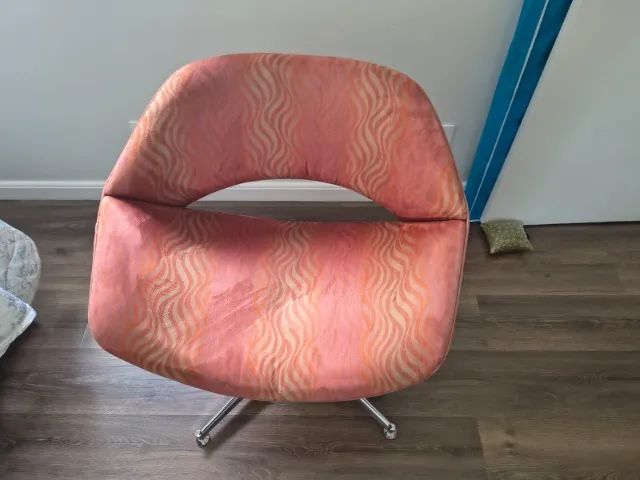 Poltrona Giratória Modelo Iris Com Base De Alumínio Estampado Geométrico  - Foto 2