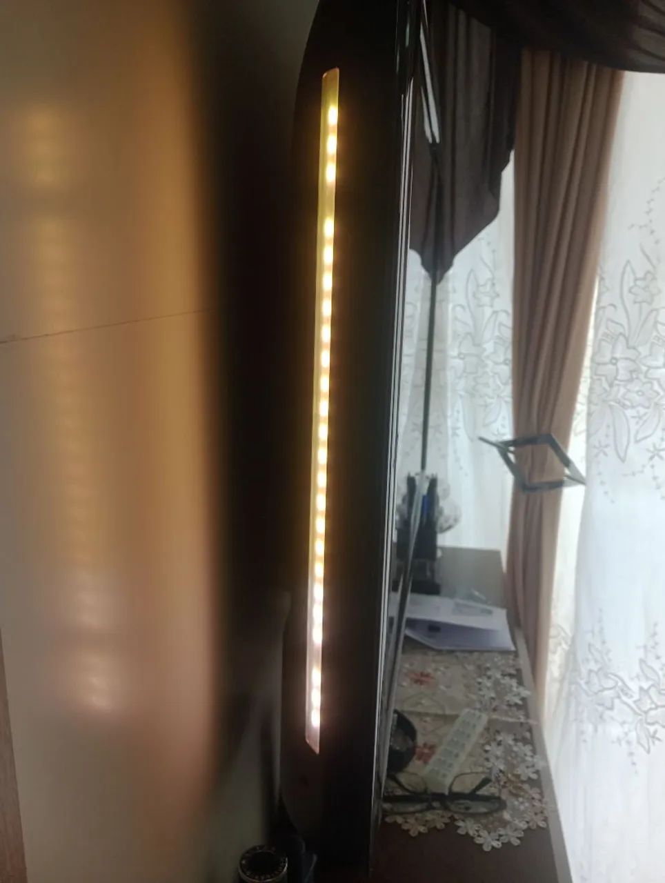 Tv led 40" Philips Ambilight  - Foto 2