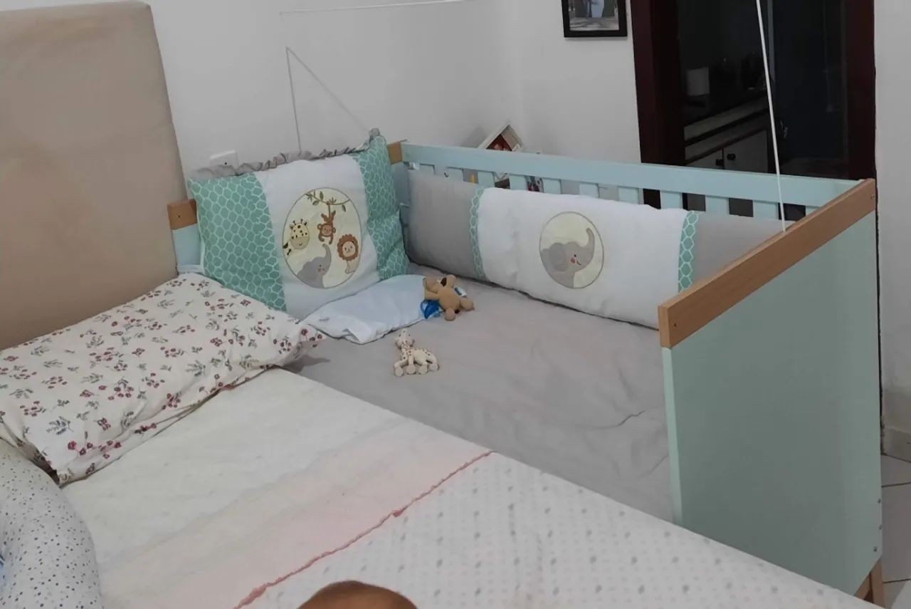 Berço, vira cama.
