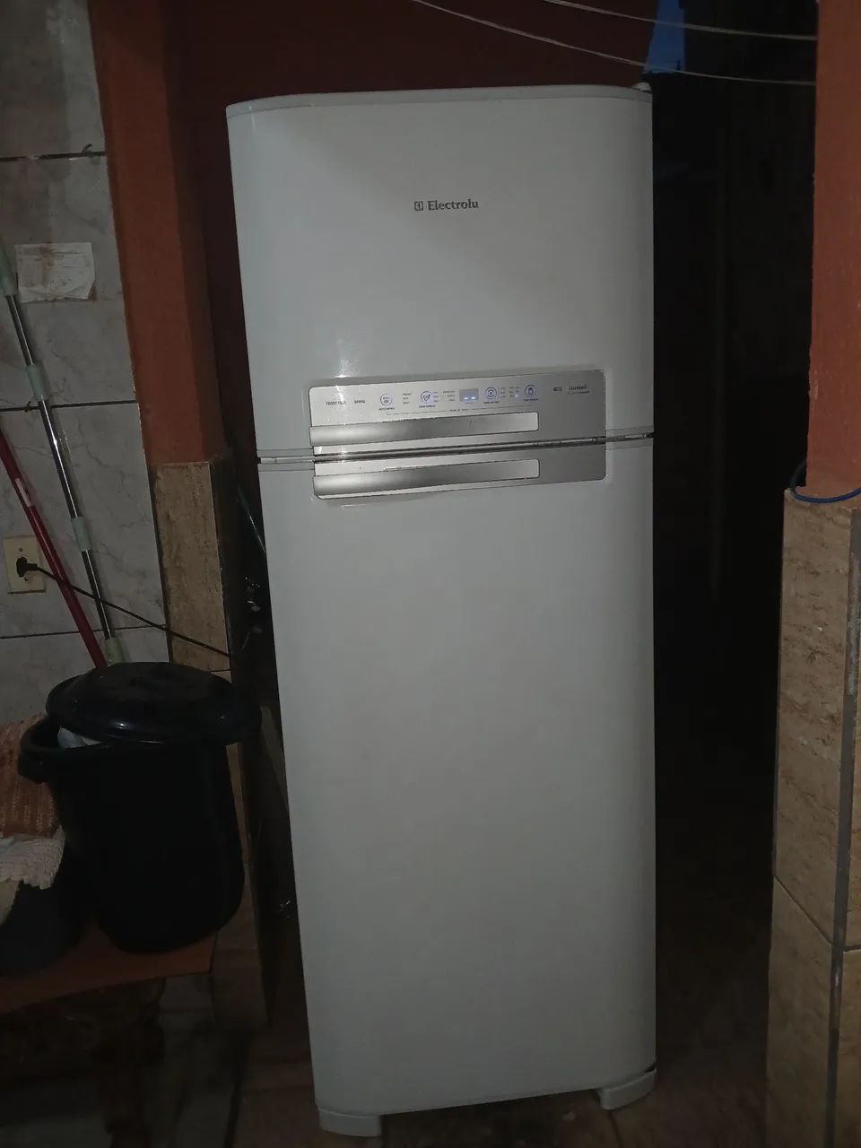 Vende-se uma geladeira Eletrolux - Foto 2