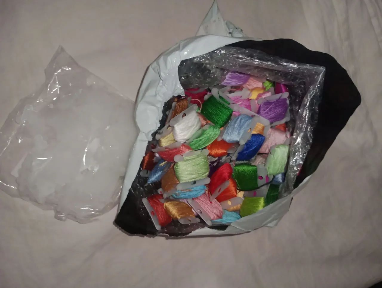 KIT COMPLETO DE BORDADO - VENDO SEPARADAMENTE (ACEITO NEGOCIAÇÕES) - Foto 3