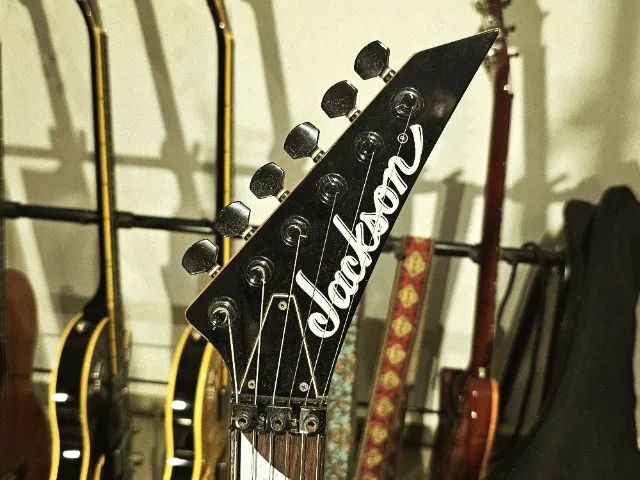 Guitarra Jackson King V3 (Kv3) Japan -Amber Sunburst 1998 c/ Bag