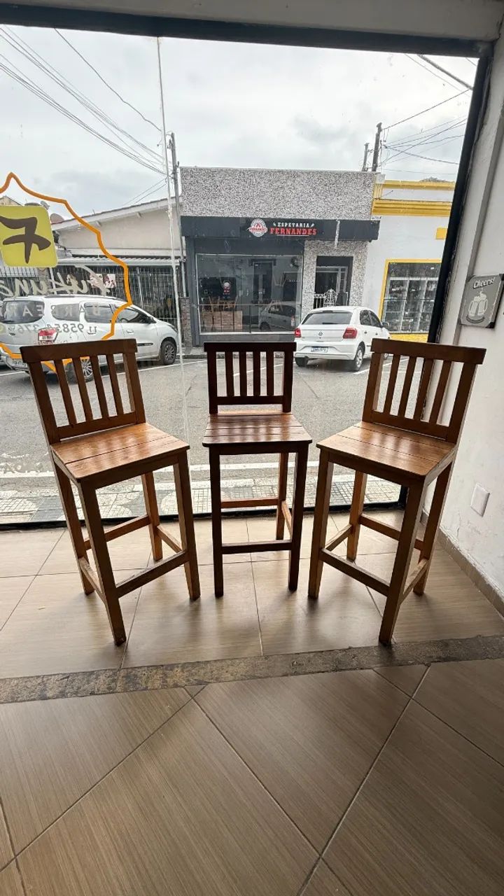Mesa Bistrô de Madeira Maciça com 3 cadeiras - Foto 2