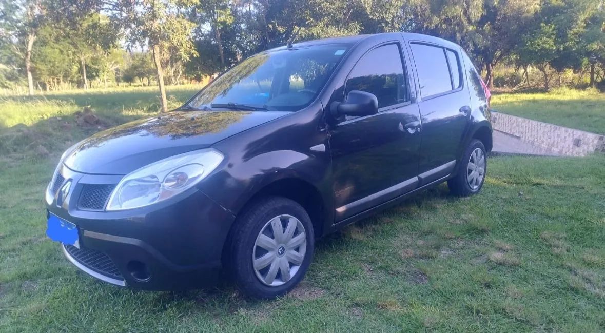 Renault Sandero 2010