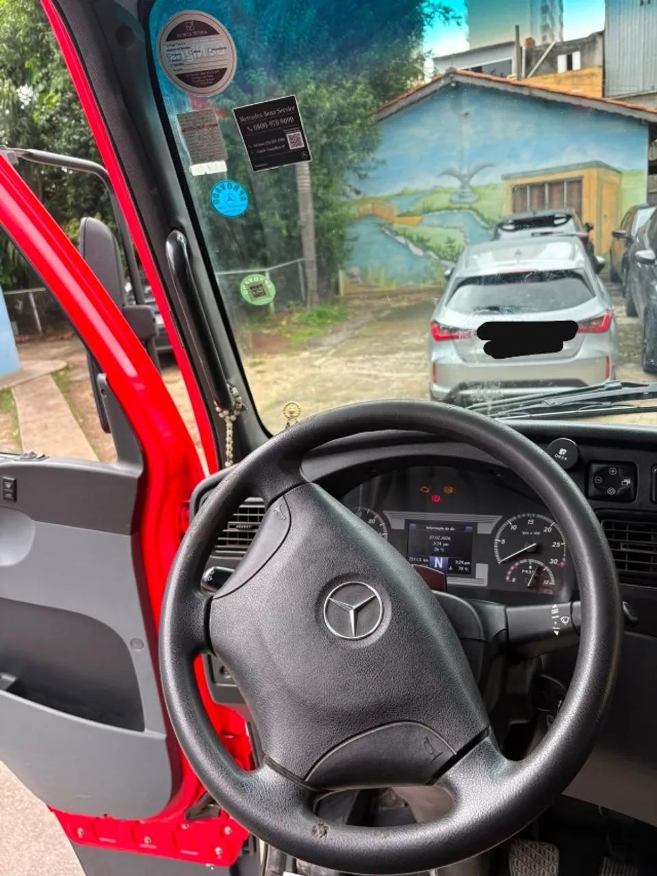 Mercedes Benz - Foto 2
