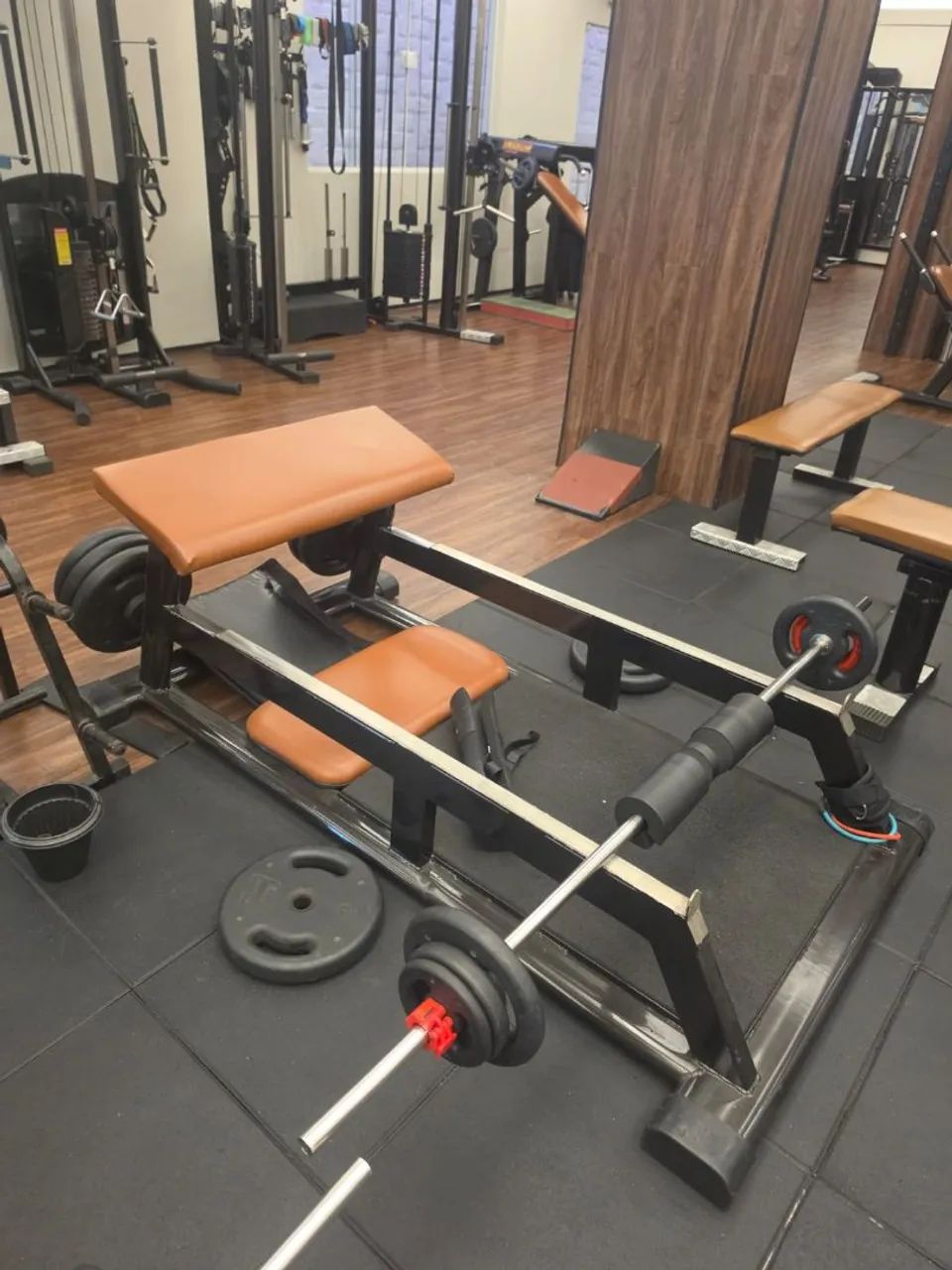 VENDO MAQUINA PLATAFORMA ELEVAÇÃO PELVICA  - Foto 3