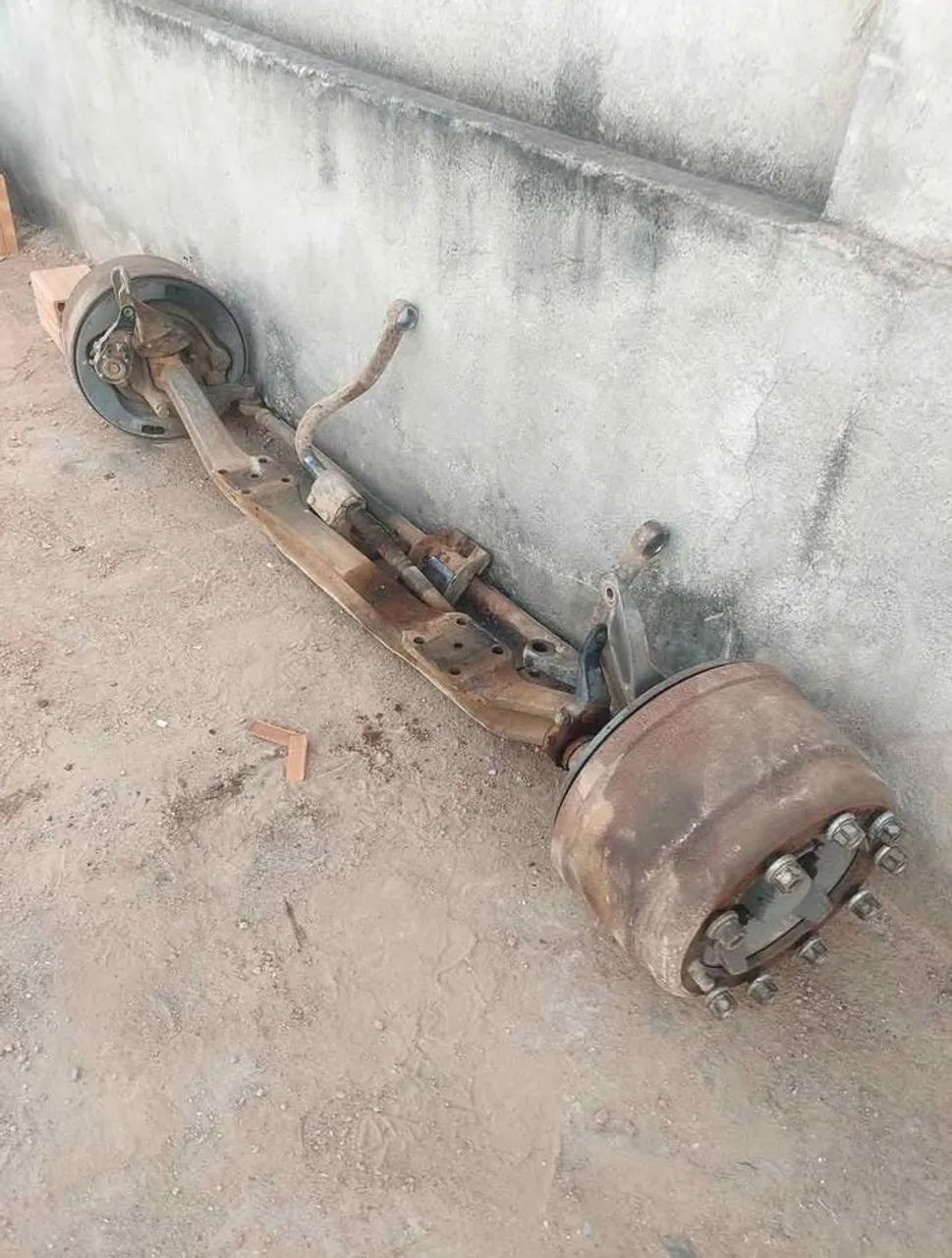 Vendo eixo dianteiro Scania 113 - Foto 2