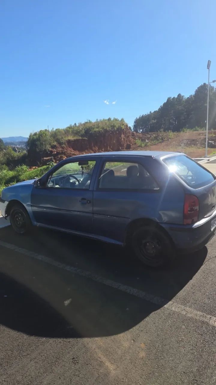 Volkswagen Gol Gol 1000 Mi 16V/ Ouro 2p 2000
