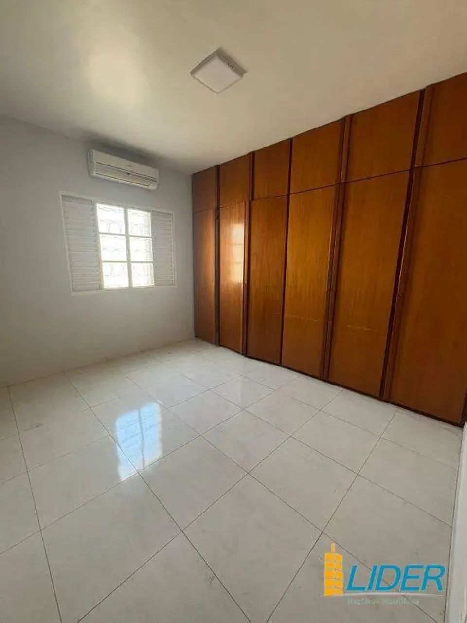 EXCELENTE CASA NO BAIRRO MARTINS - Foto 3