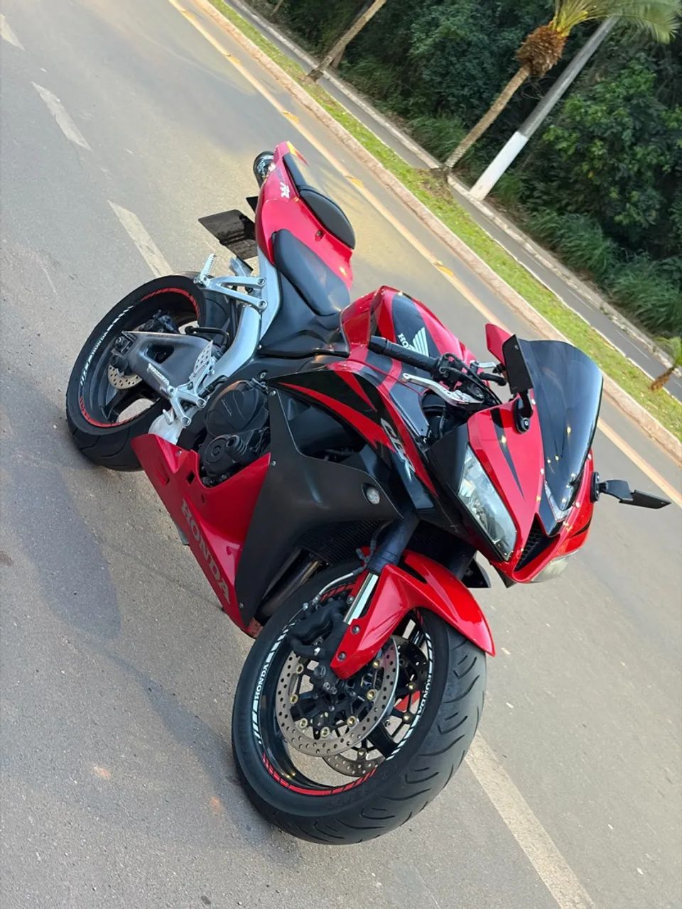 Honda CBR 600RR 2008 - Foto 2