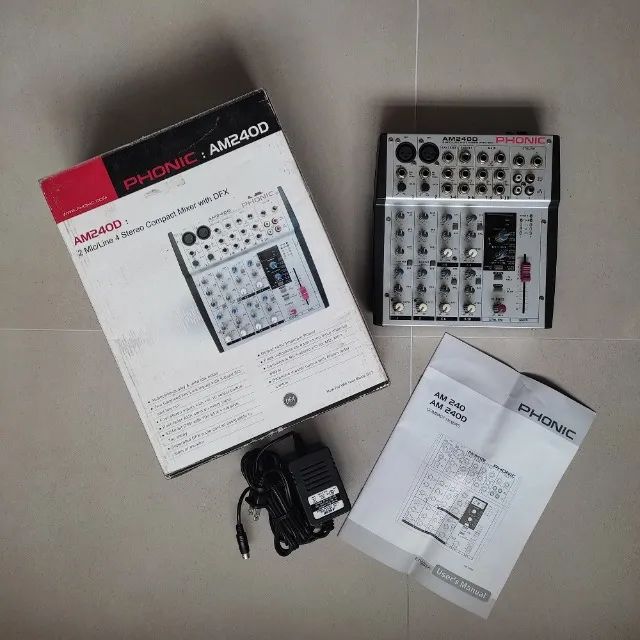 Mixer Analógico com DFX Phonic AM 240D