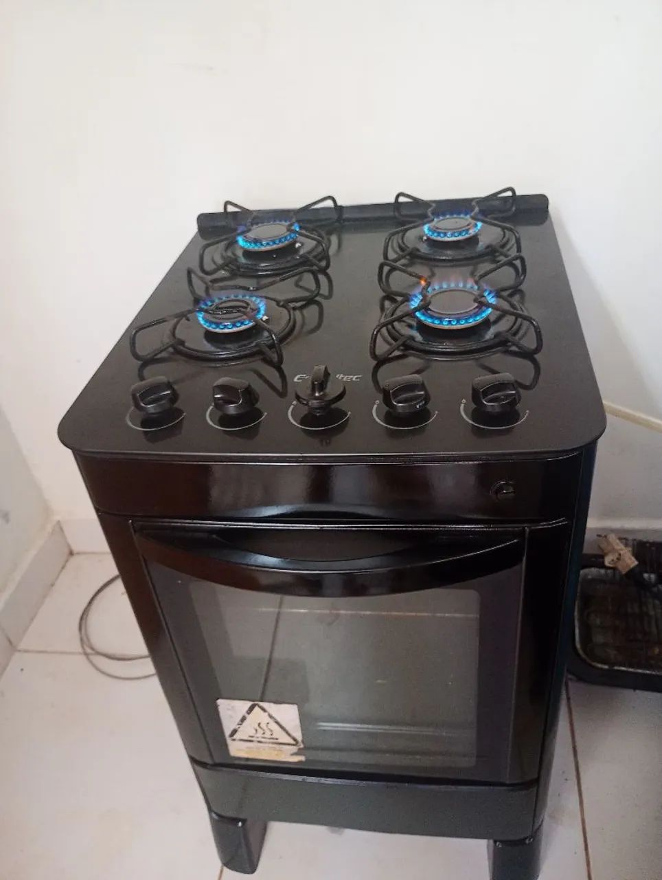 Fogão Esmaltec 4 bocas. Mesa de vidro, entrego  - Foto 3