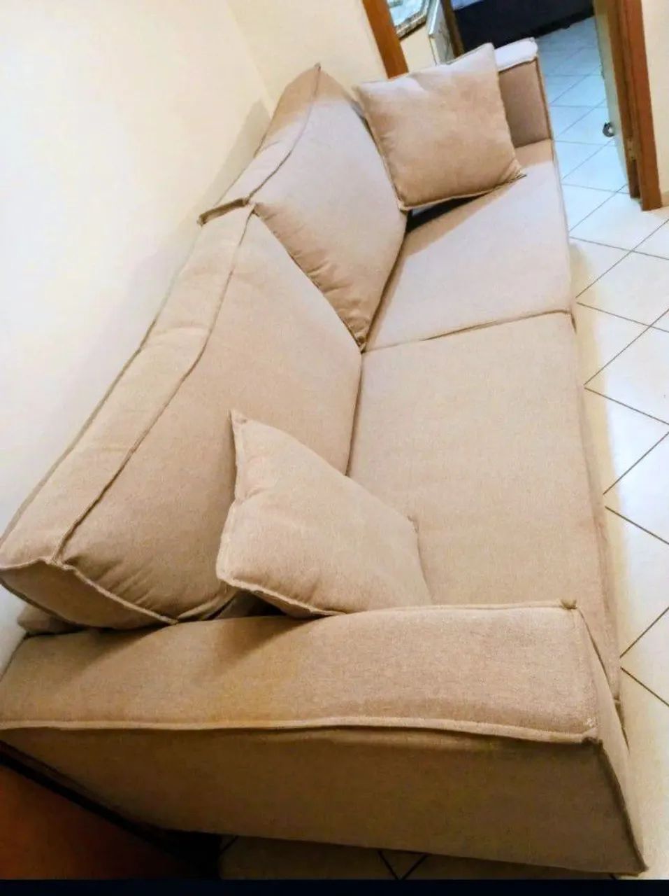 VENDE-SE SOFÁ 3 LUGARES, 1 ANO DE USO