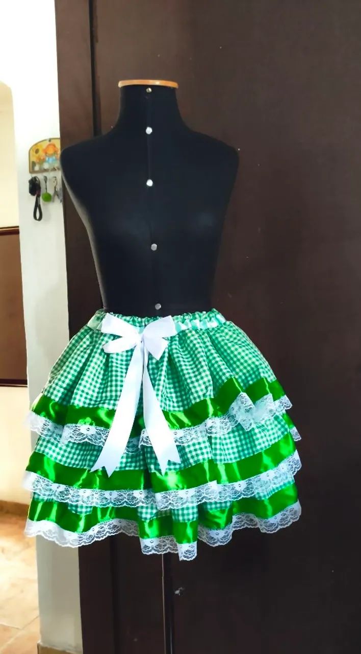 Saia junina verde