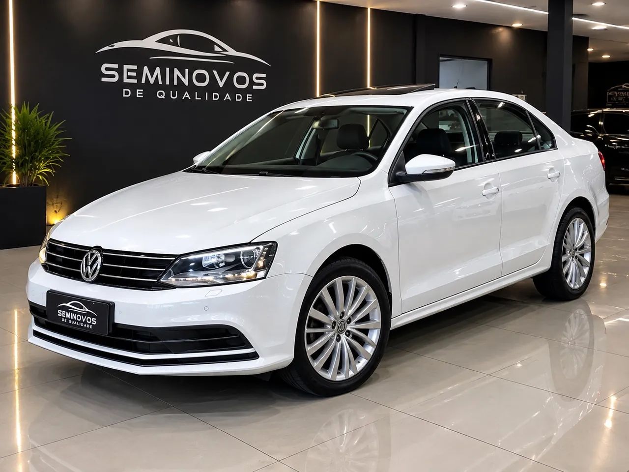 Volkswagen Jetta COMFORTLINE 2.0 8V FLEX 2015