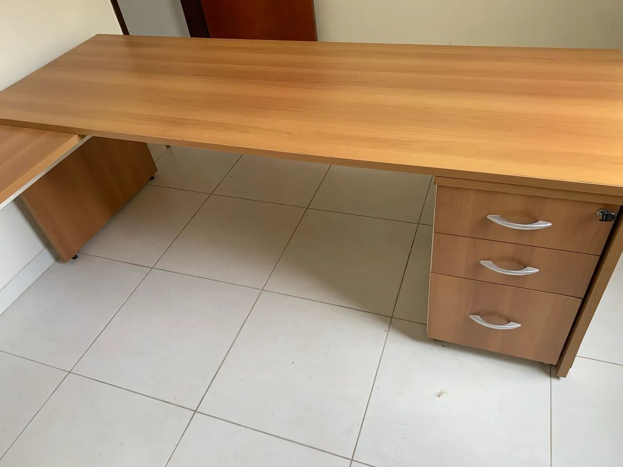 Mesa de escritório 65685588642179122