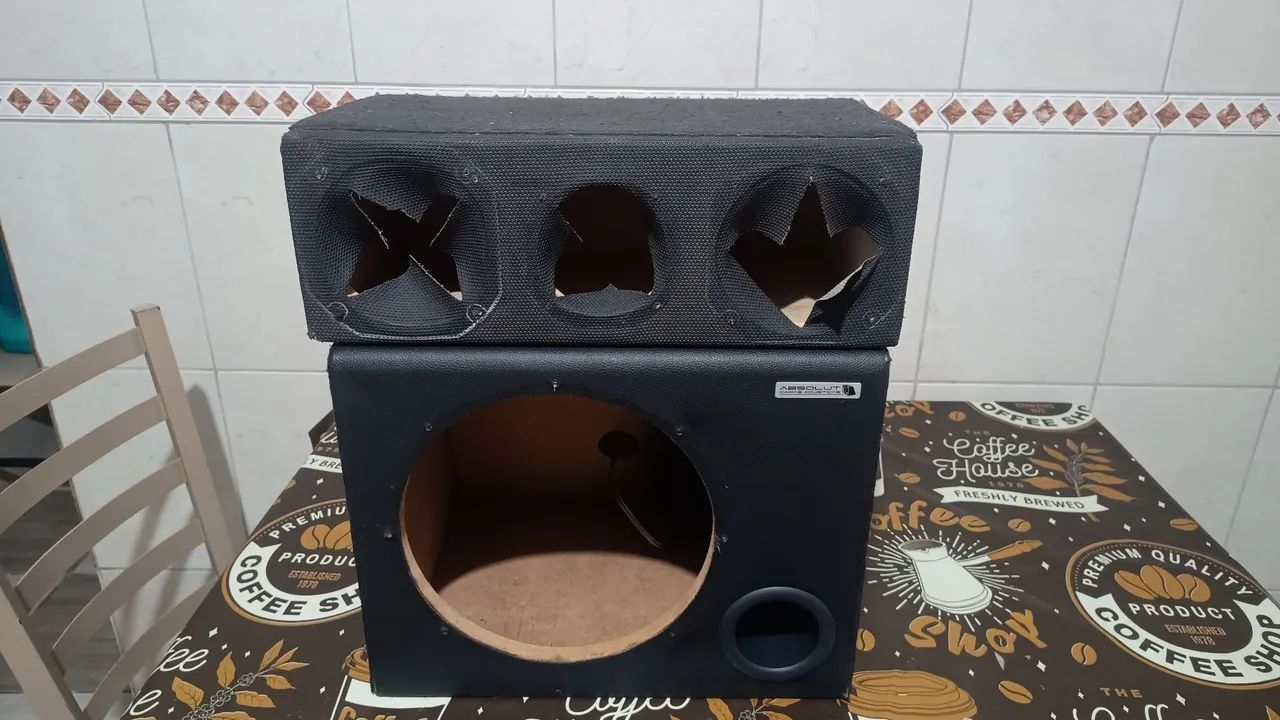 Caixa seleda e corneteira