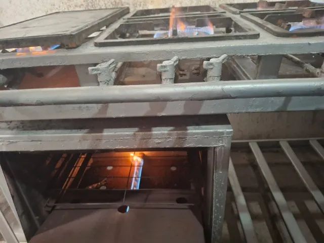 Fogão industrial com chapa e forno  - Foto 3