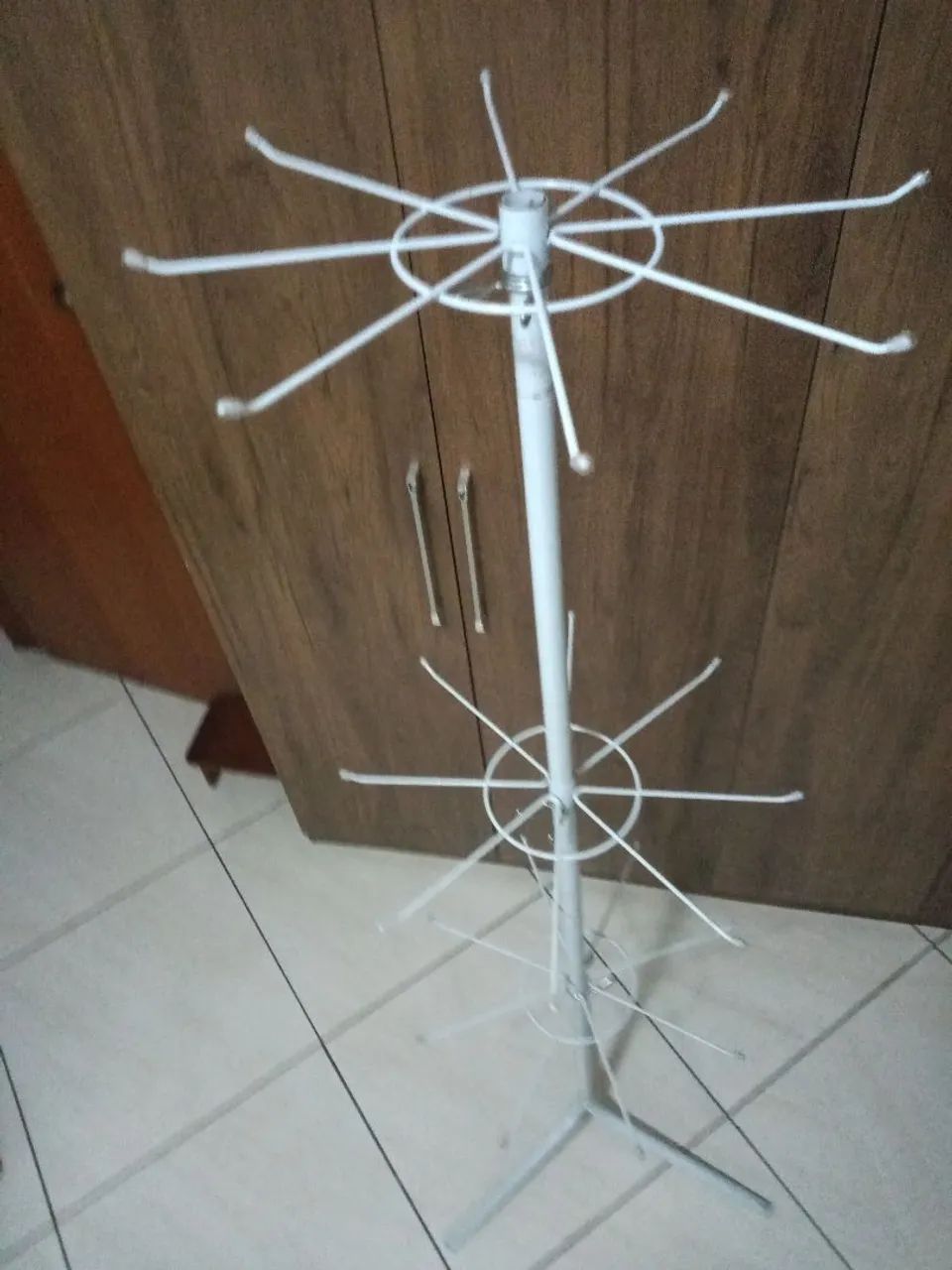 EXPOSITOR GIRATÓRIO DE CHÃO  - Foto 4