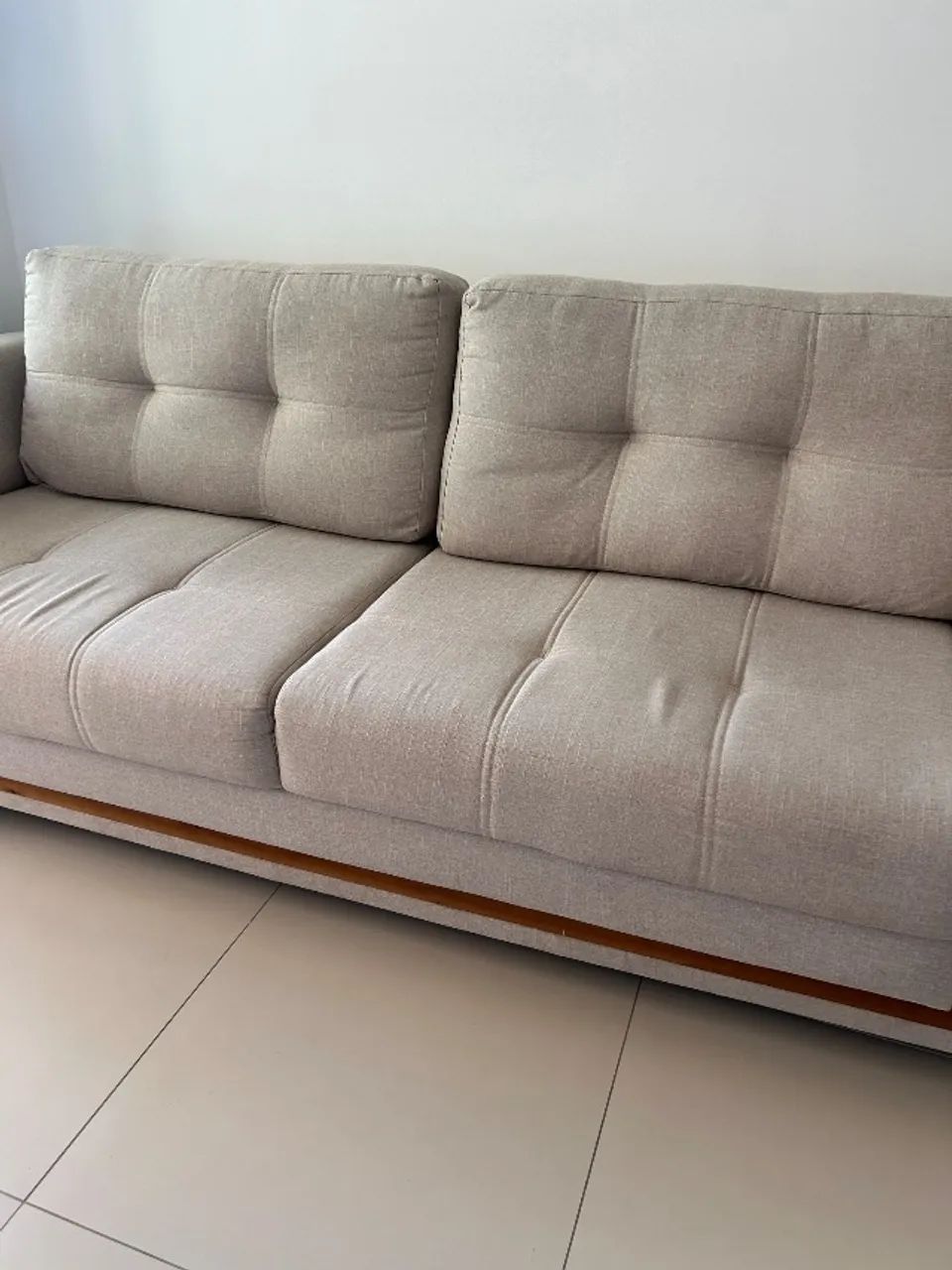 Sofá 4 lugares em  linho muito bem conservado  - Foto 3