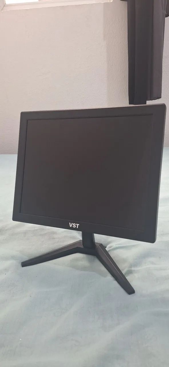 Monitor VST 15 polegadas novo na caixa.